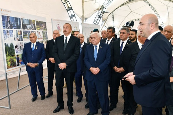 Prezident Füzulidə hər evin neçə sot torpağı olacağını açıqlayıb